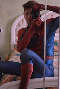 crea vestito costume di spiderman